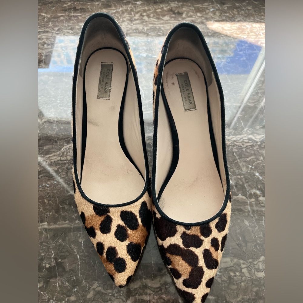 Cole Haan Vesta pump Ocelot pattern size 6 B